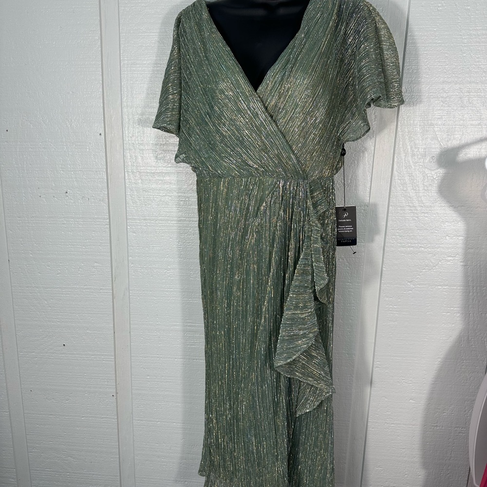 Adrianna Papell Women’s Pleated Green Metallic Short Sleeve Gown Size 4 NWOT - Picture 3 of 12